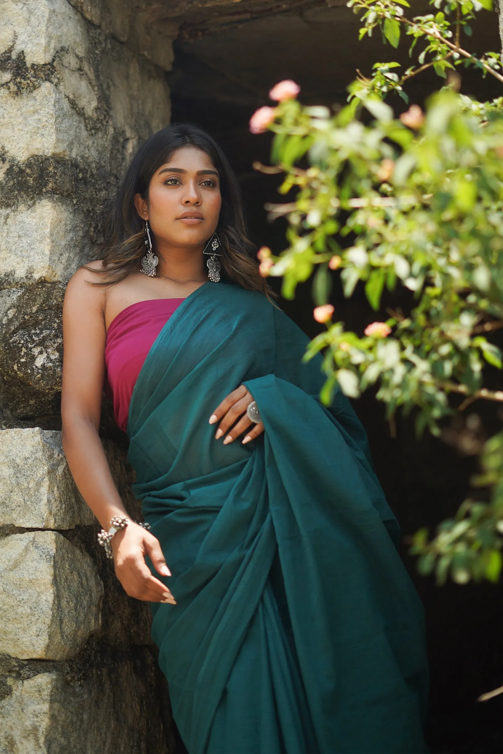 Teejh Hue Haze Dark Green and Magenta Mulmul Saree